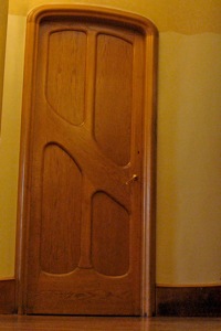 A door in Barcelona, inside the Batlo home