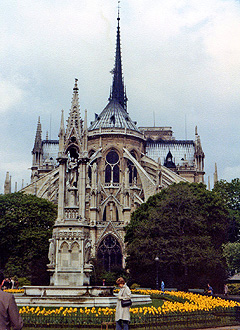 Square Jean 23rd on the eastern side of the cathedral